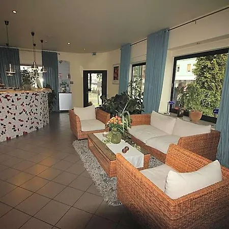Art Hotel 3*