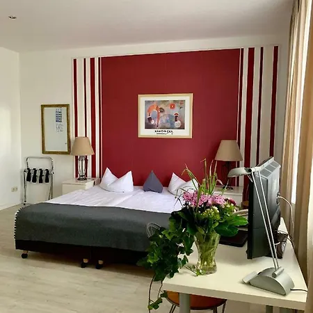 Art Hotel 3*